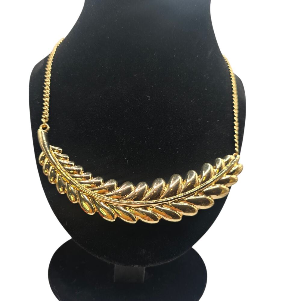 Necklace Laurel Leaf Curved Feather Charter Club Choker Gold Tone 14" SKU 3046